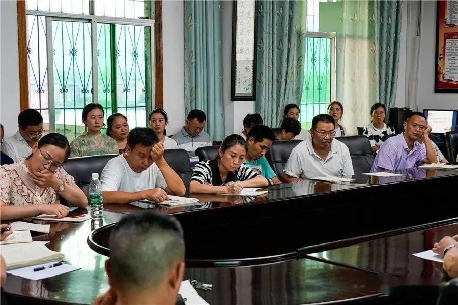 开江县任市中学召开教学教研工作会