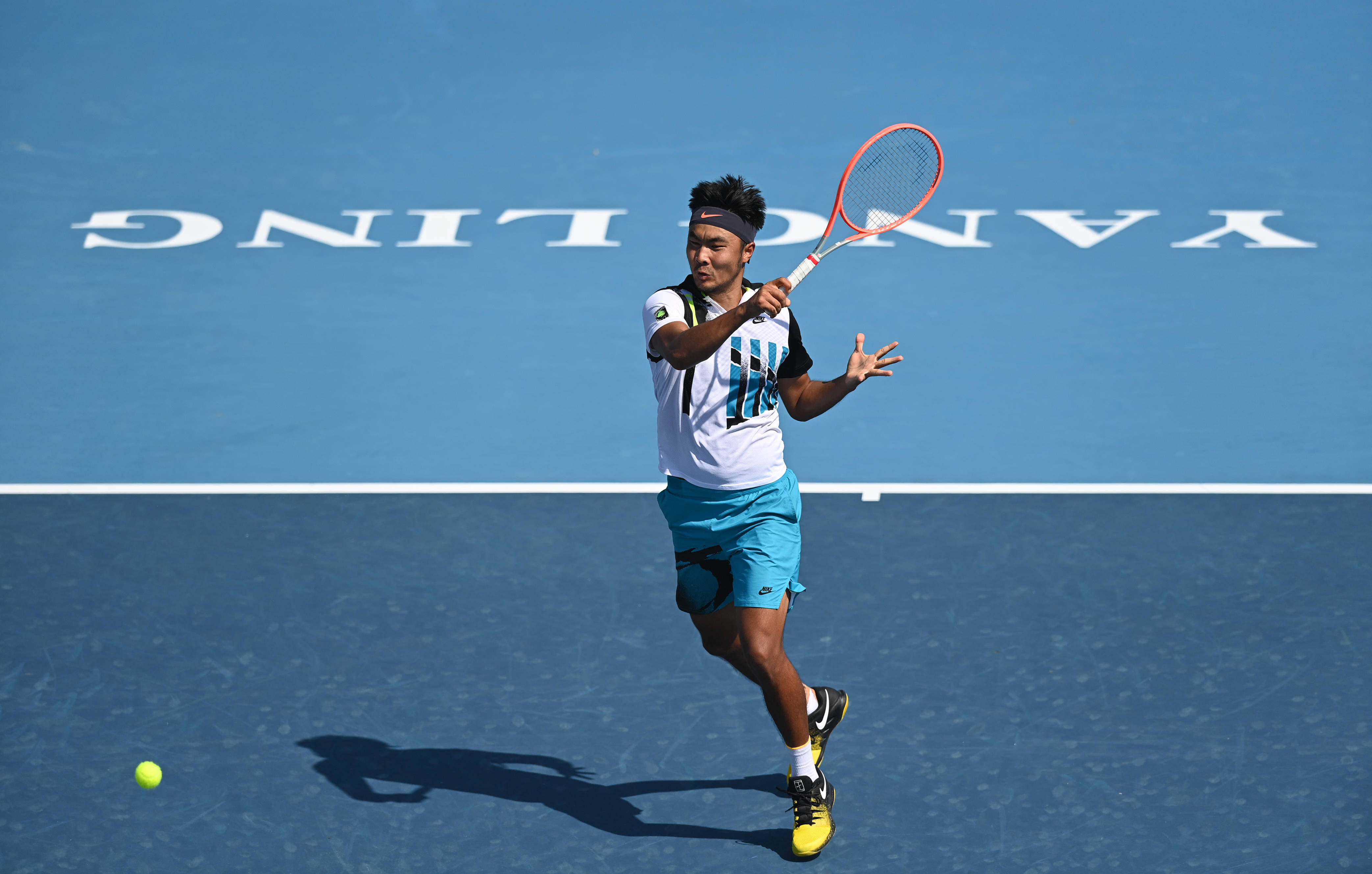 网球——男单半决赛:天津队李喆晋级决赛