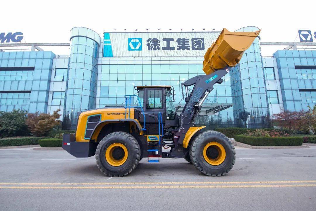 三电机,纯电动!徐工"绿动先锋"批量出击_装载机