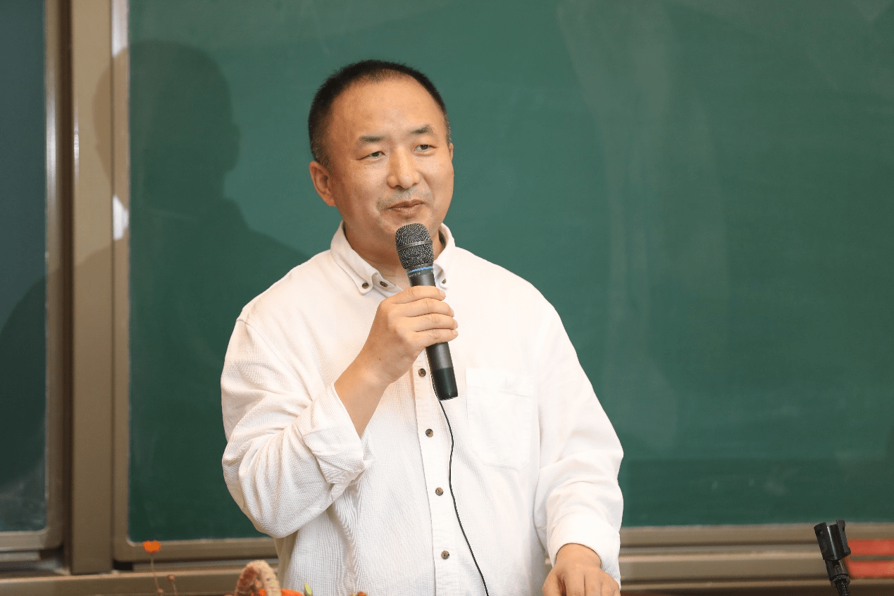 《中国作家公开课》第二期重装亮相 徐宝锋讲授"中