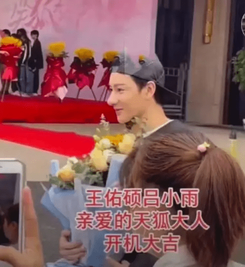 网友|一心求美的男明星，求你们放过玻尿酸吧，一个个姨里姨气好难受