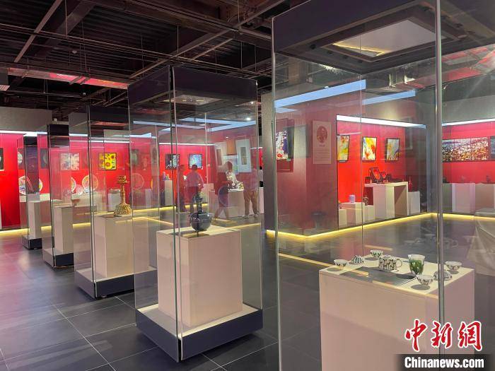 传统|国家艺术基金“洛阳三彩艺术作品巡展”北京站开幕