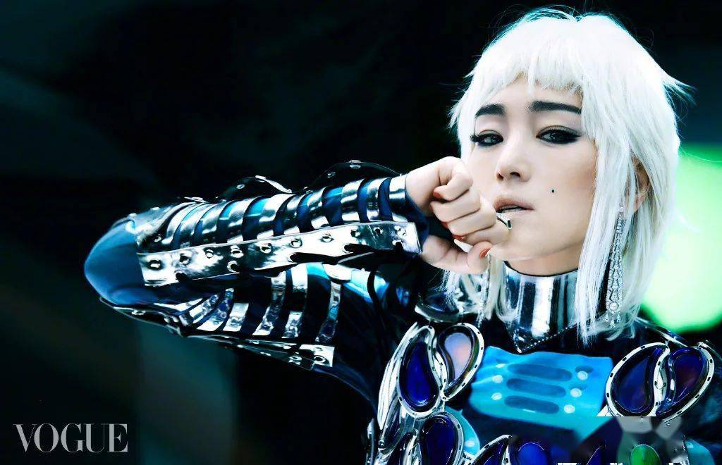 冯海|巩皇VOGUE首封，你觉得如何？丨赏色