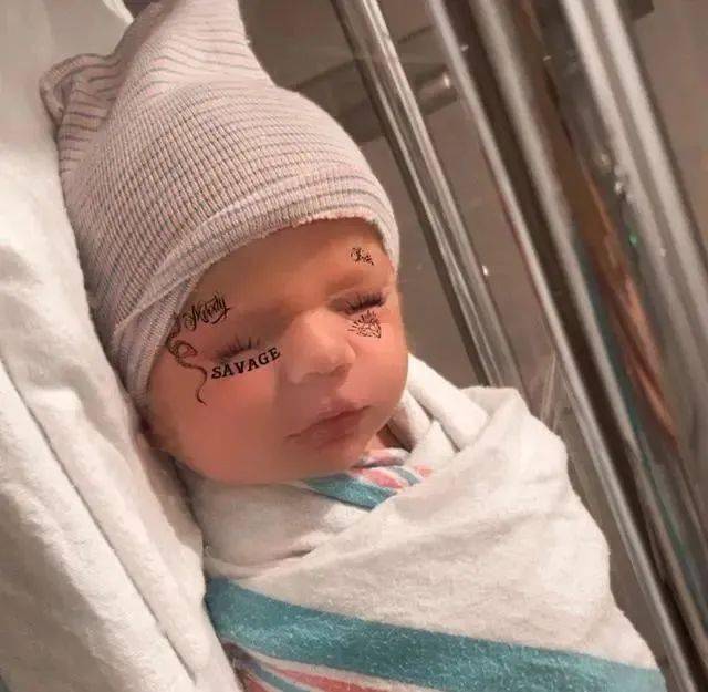 专辑|突然变了！马斯克的怪妹女友惊到了所有人！