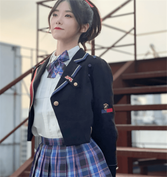 小钰庆生rookie只送简陋蛋糕恋爱四年才浪漫跟阿水游艇没法比