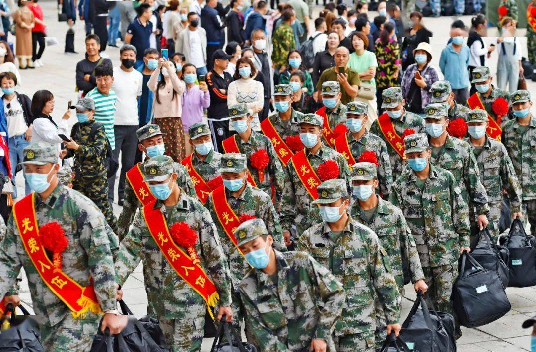 本溪市180名新兵踏上军旅征程