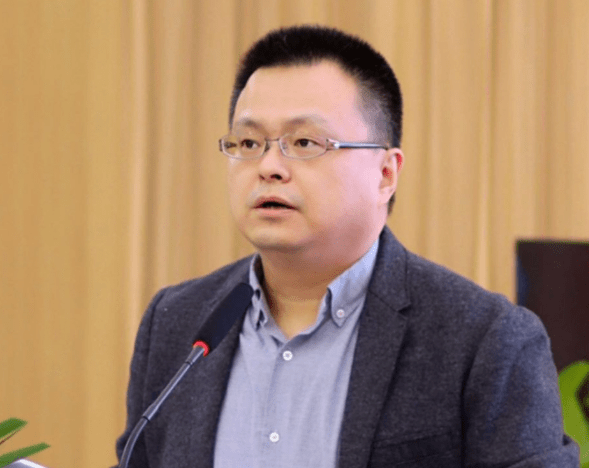 眼界,知道天地之广大,学术之巨丽,养成对学术的敬虔之意和平常之心