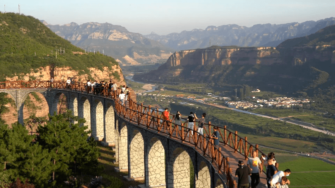 迎旅发涉县风景大道c位出道只为撼动你的心