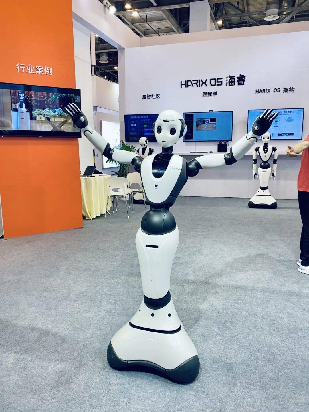 聚焦苏州智博会 | 达闼 harix os海睿惊艳亮相_机器人