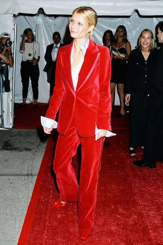 简风|穿得光彩照人，才是最新的时髦