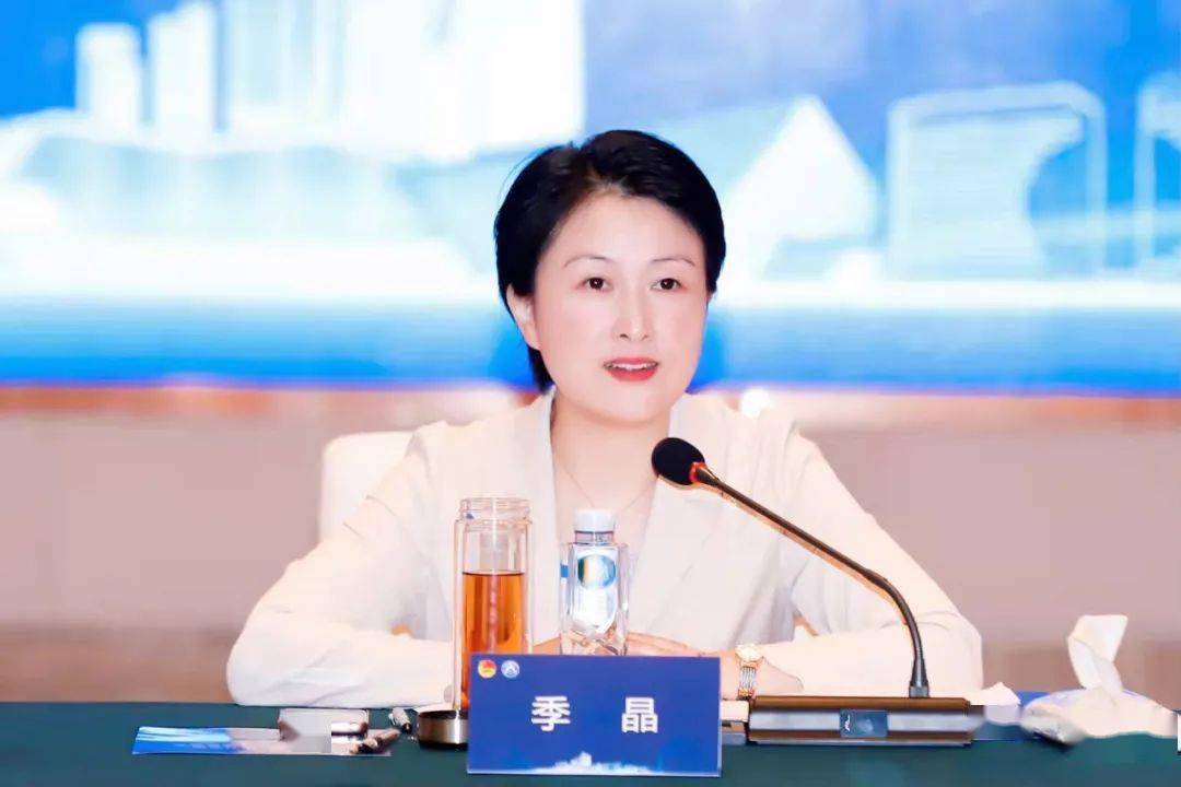 区领导与长三角青年企业家座谈,聊了