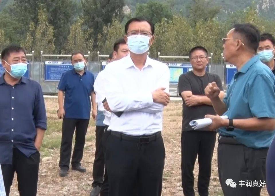 丰润区委书记朱文军就重点道路翻修建设,清水润城工程和文旅产业发展