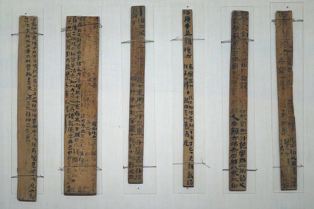 成都老官山汉墓的"天回医简"被认为极可能是古代神医扁鹊医派的失传