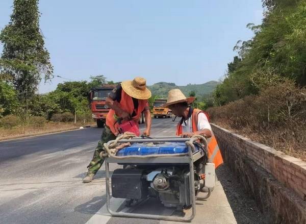 贵州罗甸公路管理段：养好“黄金道” 迎接“黄金周”