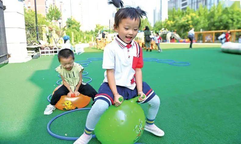 西海岸|幼有所育！西海岸让每个孩子都拥有阳光童年