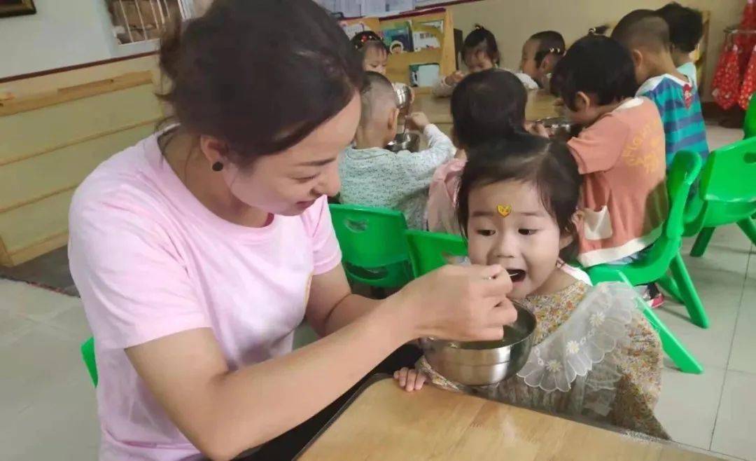 活动|镇安县幼儿园开展小班幼儿开学活动