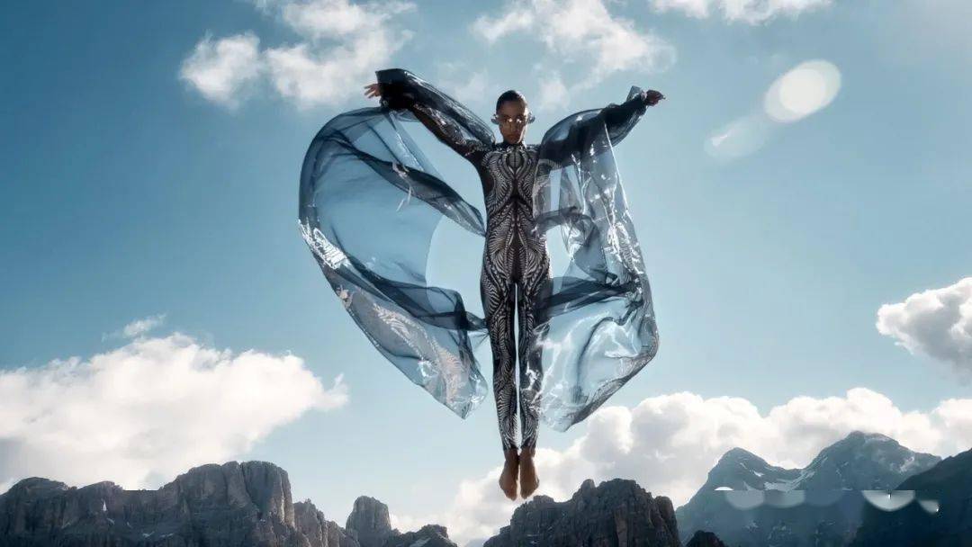 van|“外星生物”、行走的3D打印，未来服装长什么样？