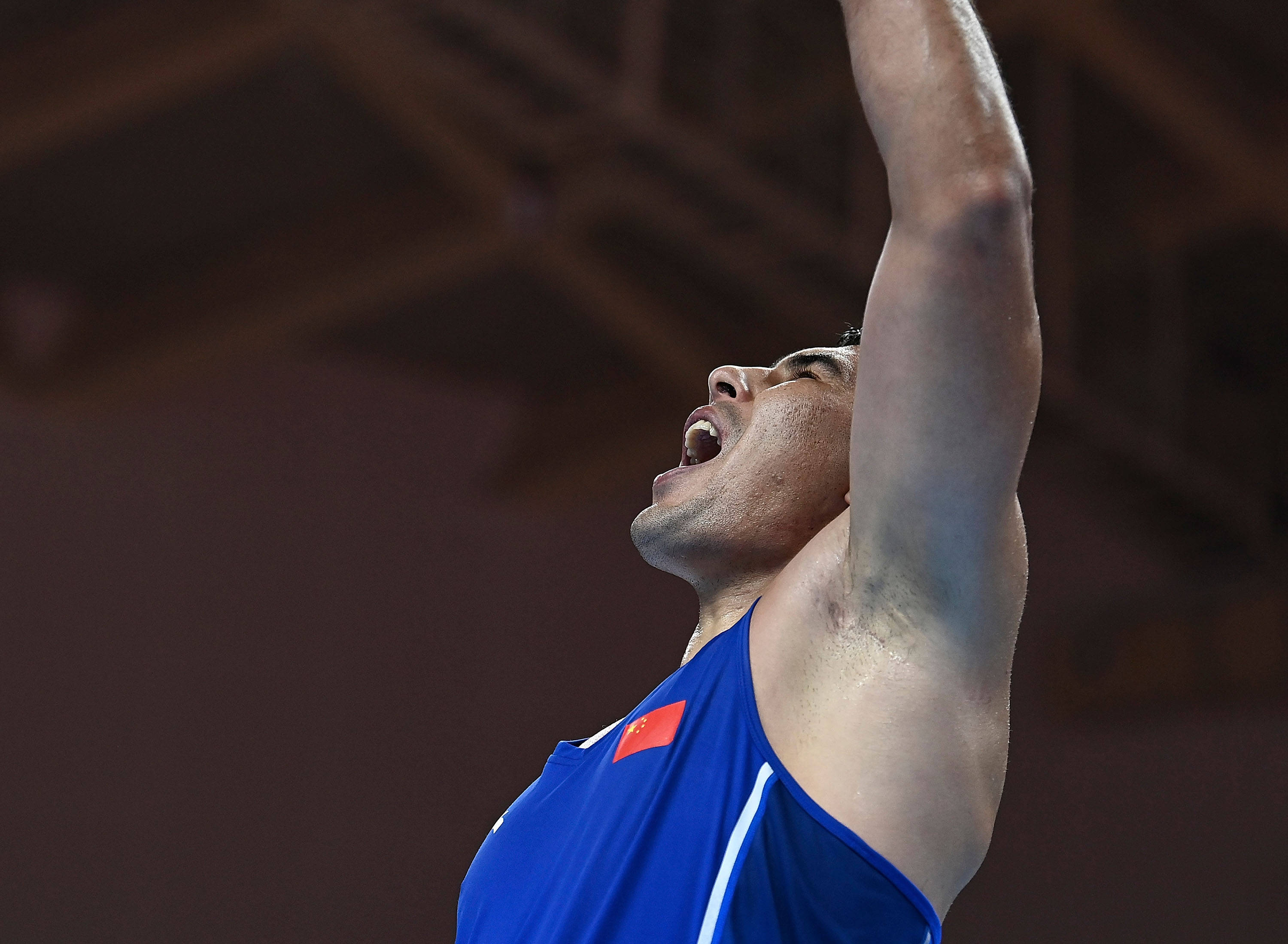 拳击——男子91公斤以上级:艾合麦提·麦麦提夺冠