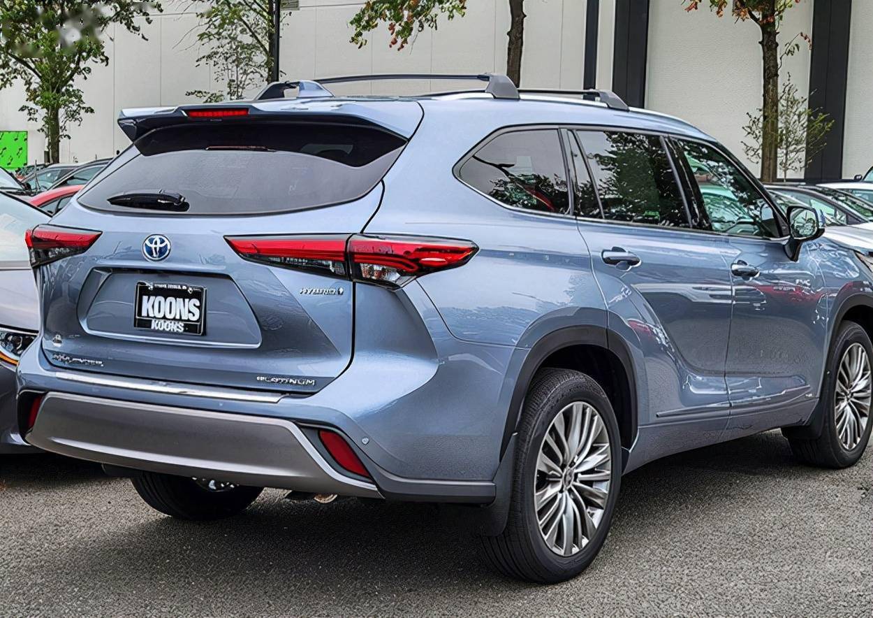 天蓝色漆面 2.0t引擎 四驱,实拍海外版highland,也很帅气