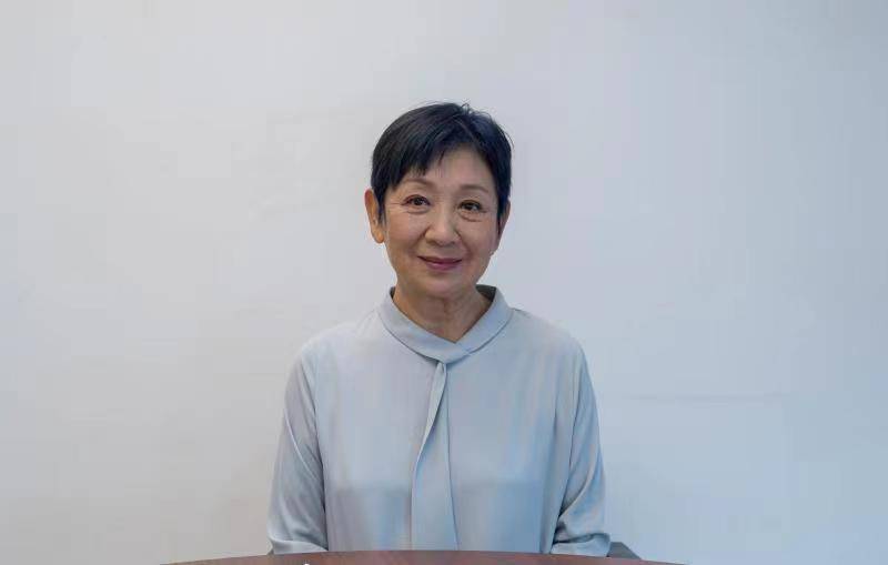 出身演艺世家的鲍起静,受父亲鲍方的影响,从小对电影艺术有着一股单纯