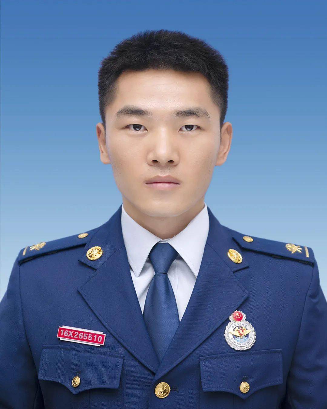 恍若弹指一挥间,而对于周口市消防救援支队新入职消防员王子龙而言,却