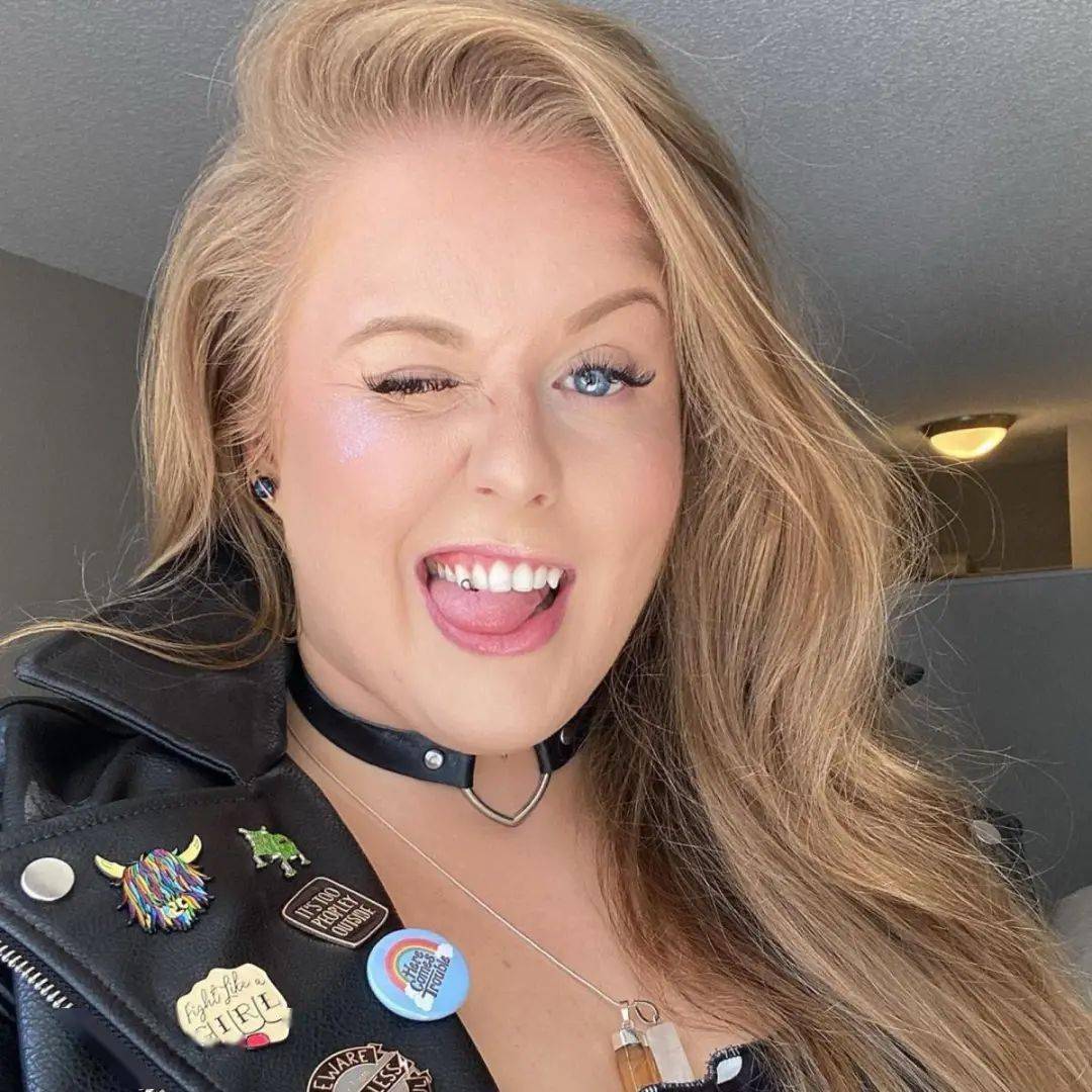 最新wwe选手ins自拍照