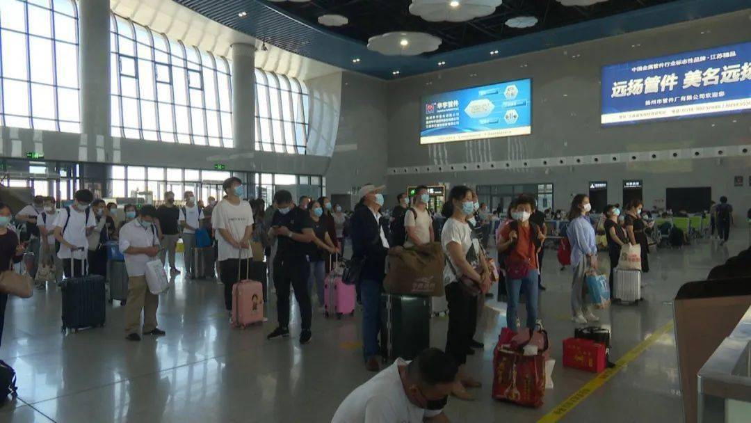 人人人从人人人众宝应高铁站今天发送旅客4000人