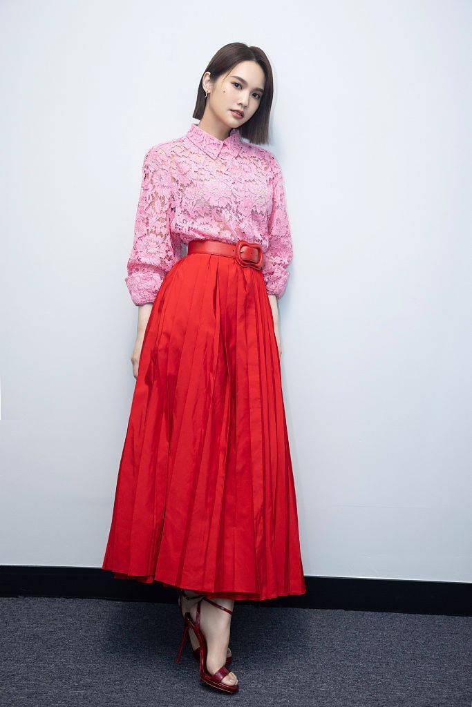 杨丞琳 杨丞琳大湾区中秋晚会写真 连换两套look精致有型