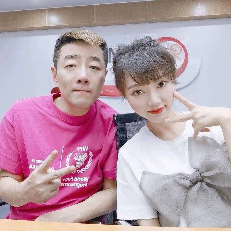 922主播 木子 主持节目《丽人下午茶》《小江播报》木子点击查看写在