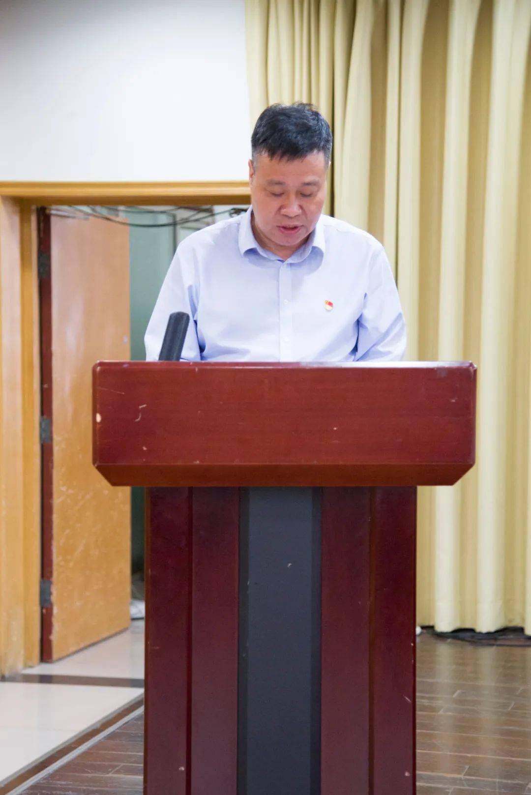县委书记曹拥军组织召开全县巩固拓展脱贫攻坚成果加压推进会议