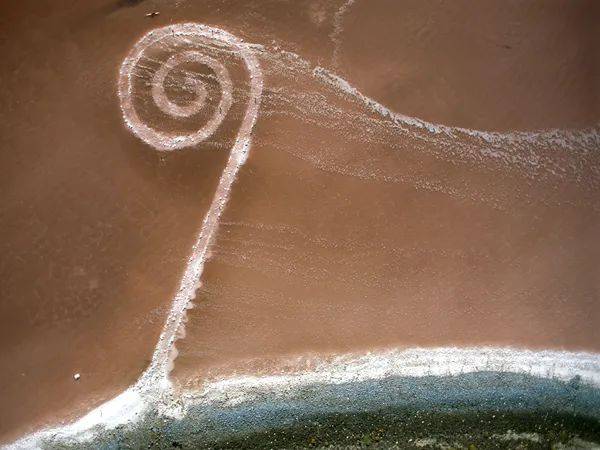 艺术花1个亿把凯旋门包起来，到底作什么“妖”？