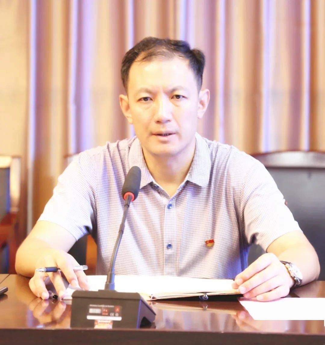 各级部主任,各级部处室宣传员参加了会议,长清一中副校长张鹏参加会议