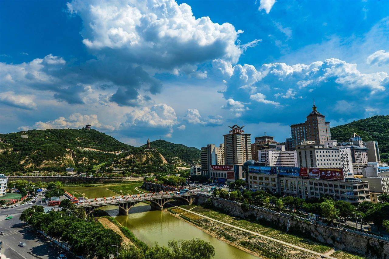 圣地延安绽放新时代光芒