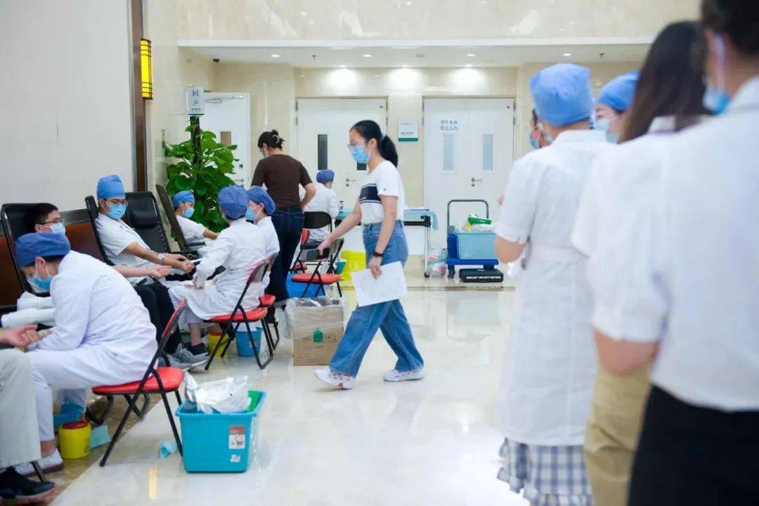 组织|我为群众办实事 ｜ 广医青年，汩汩热血献爱心