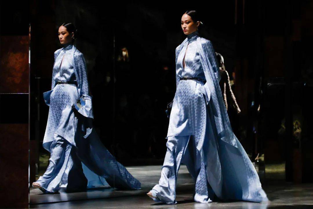 公众 “欲望都市”-FENDI（芬迪）2022春夏系列发布！