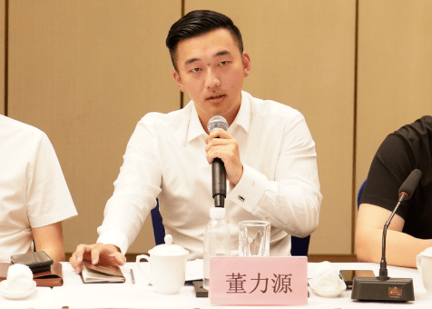 董力源就青商会下阶段重点工作进行了强调和说明,他希望各位会长,副
