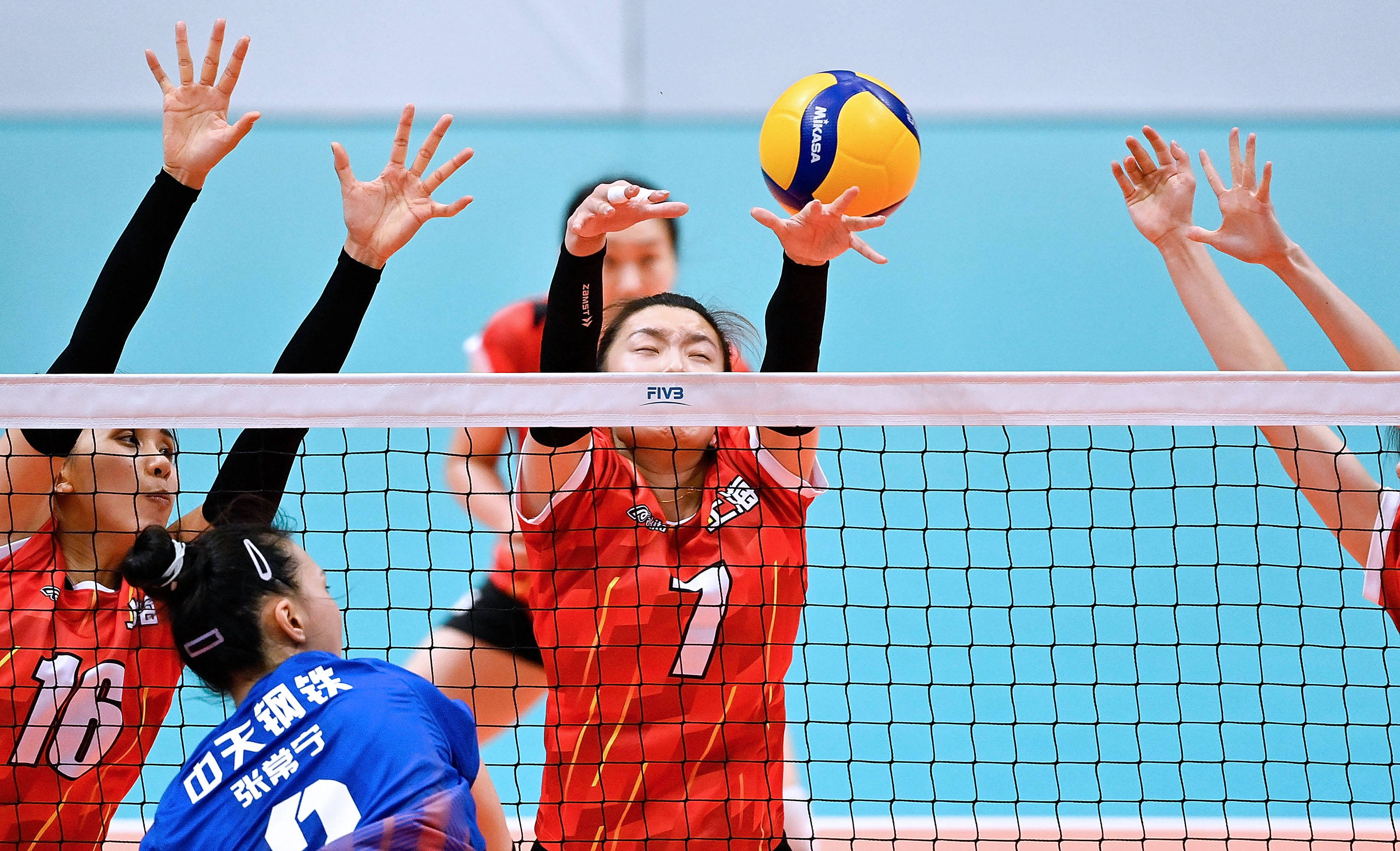 排球——女子成年组半决赛:江苏队晋级