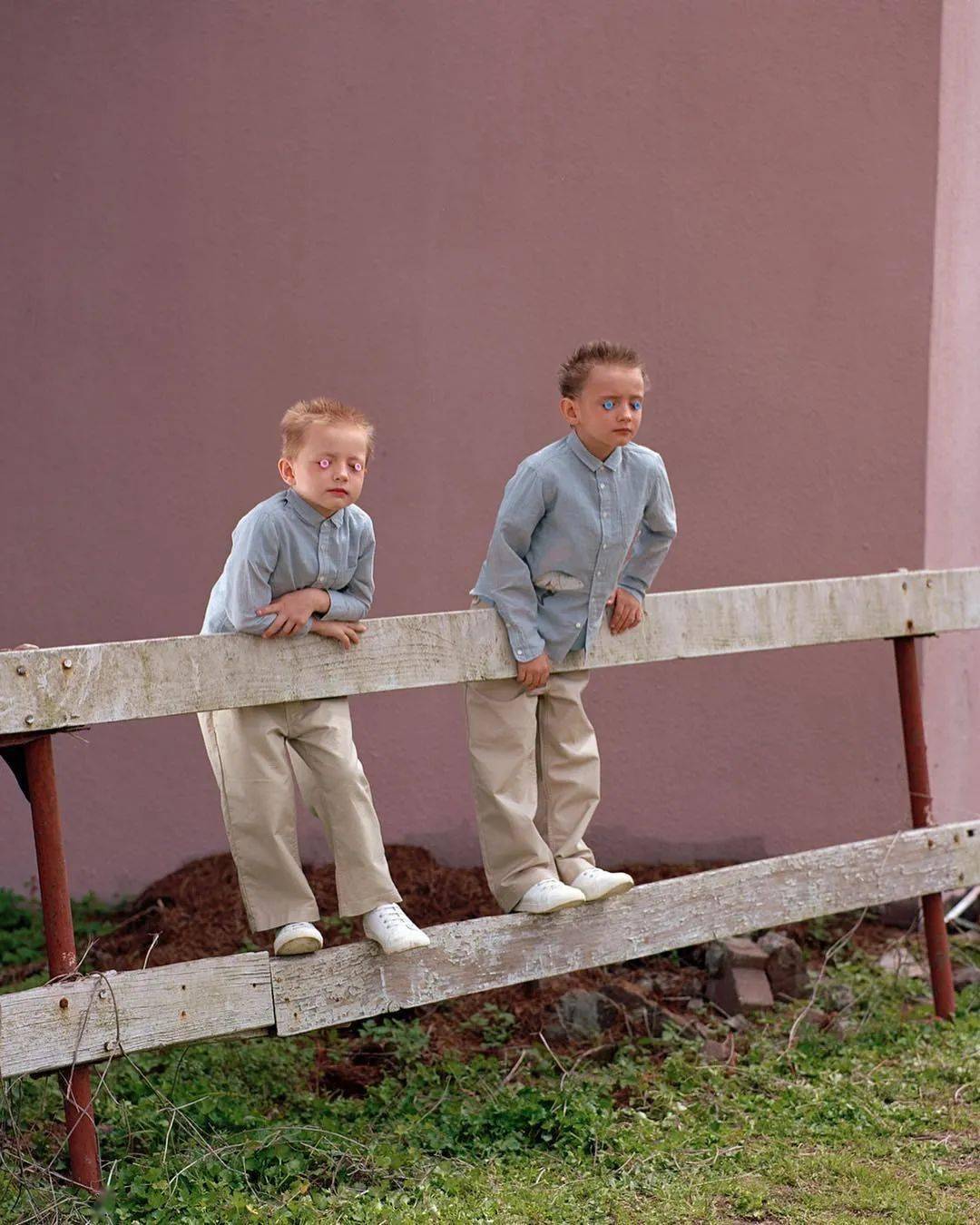 江南布衣 令人迷惑！江南布衣童装“欢迎来到地狱”设计引众怒！暗黑图案，怪异标语，网友：这给你家小孩穿你乐意？！