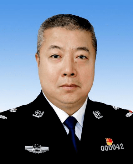 中共党员,现任四川省广元市委常委,常务副市长,市委组织部部长