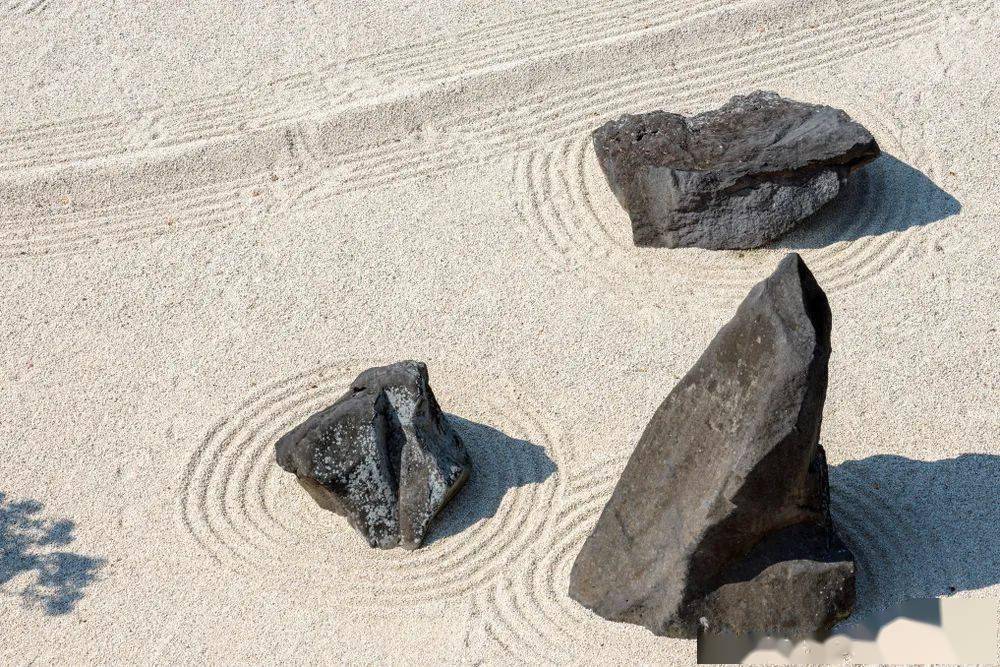 "无中生有"的枯山水