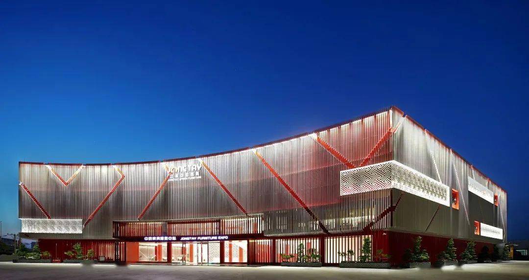 政企同心谋发展!黄伟东到广东中泰龙集团调研