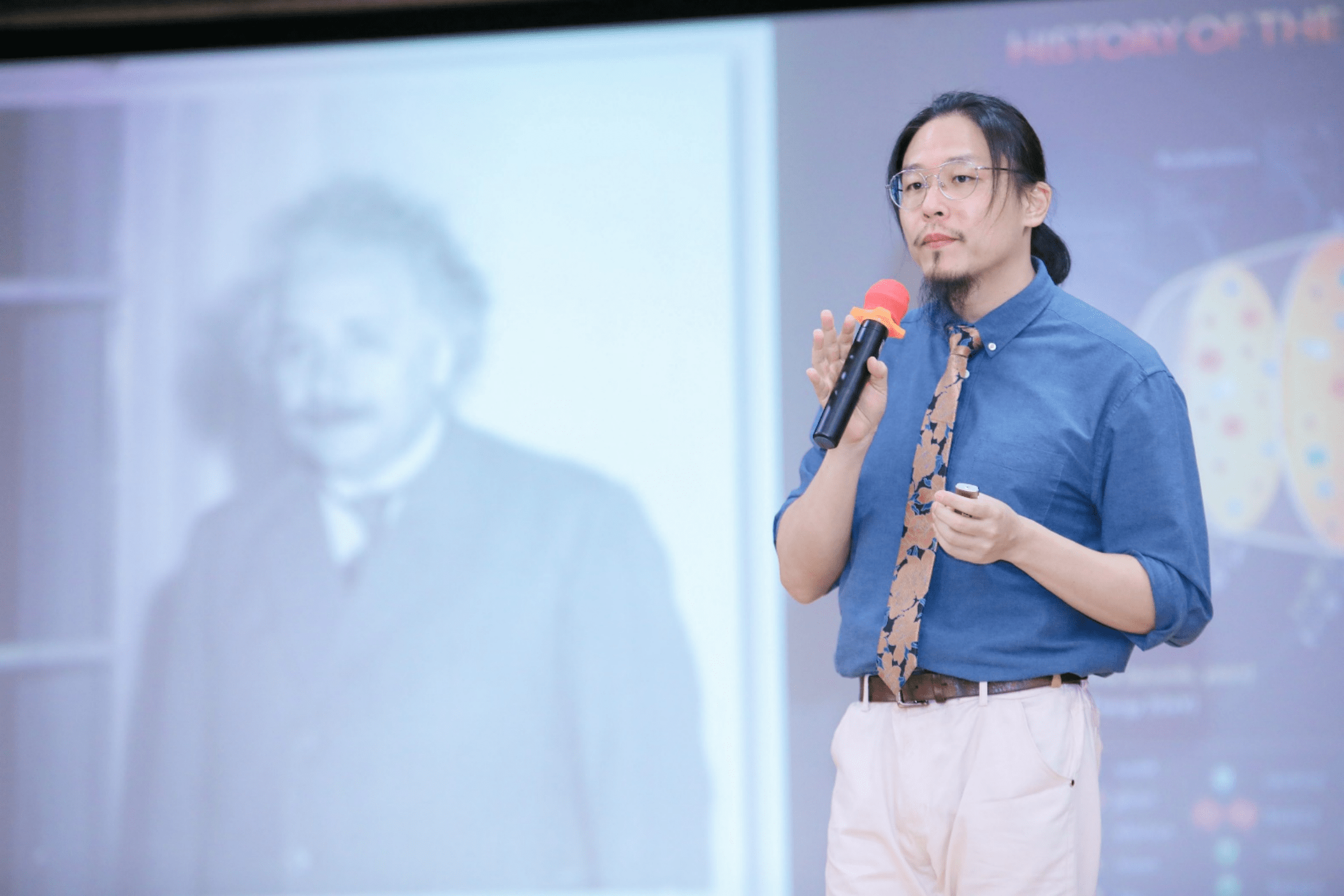 梁琰|大型追星现场！青年科学家走进华附，与学生共探科学之魅