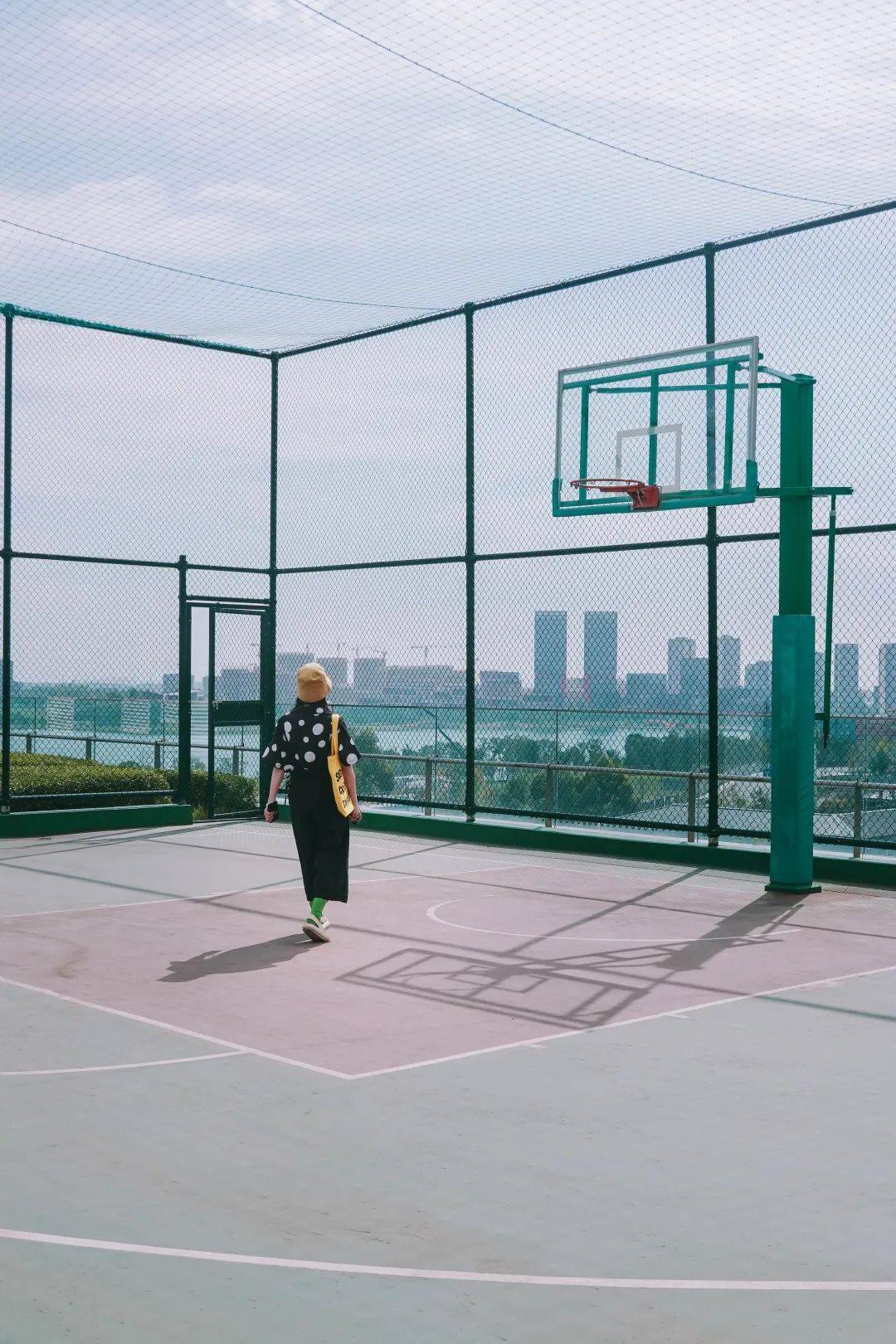 劝你不要上天台