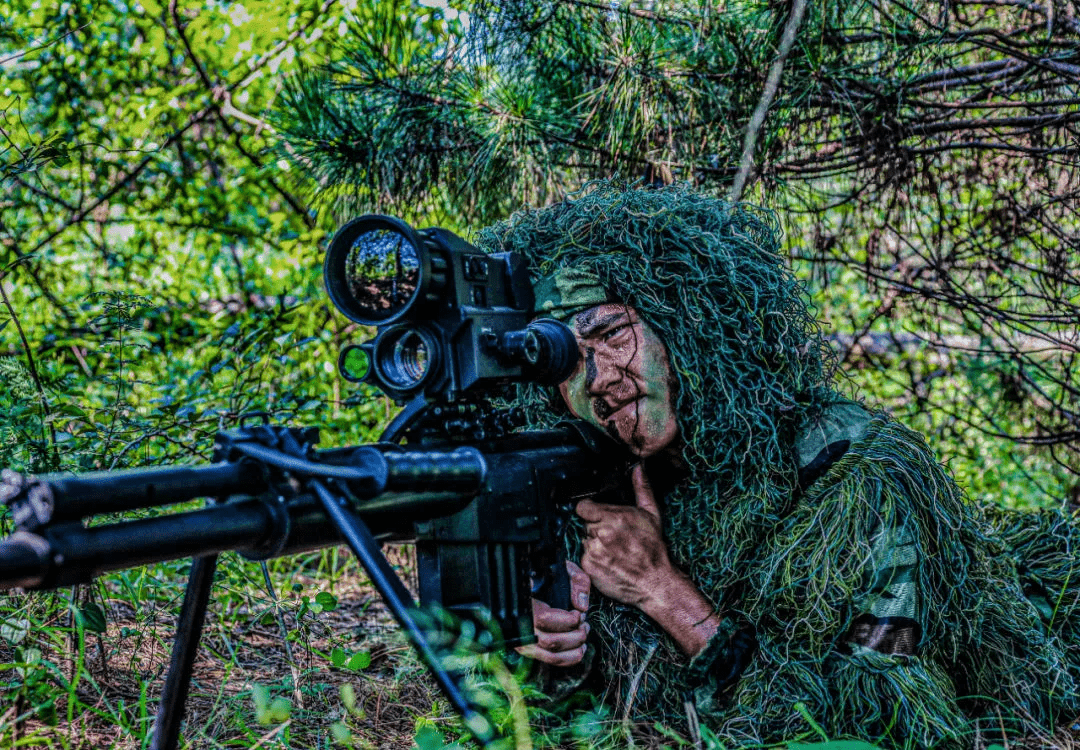 听说,最帅的男人在中国部队_军人