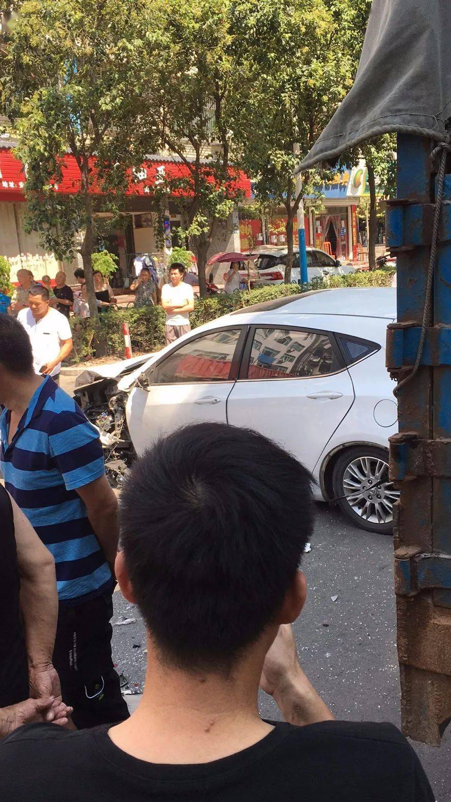 温溪突发恐怖车祸!