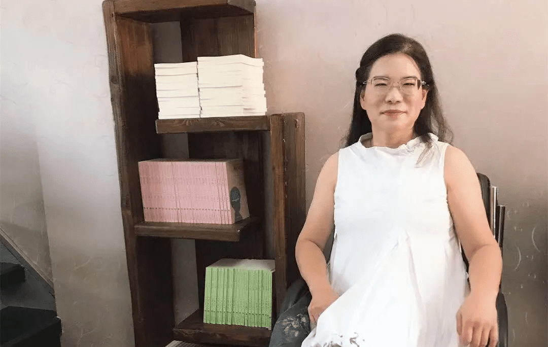 卢林 文 | 贾方方人物名片:卢林,神经科主任医师,儿科副主任医师,心理