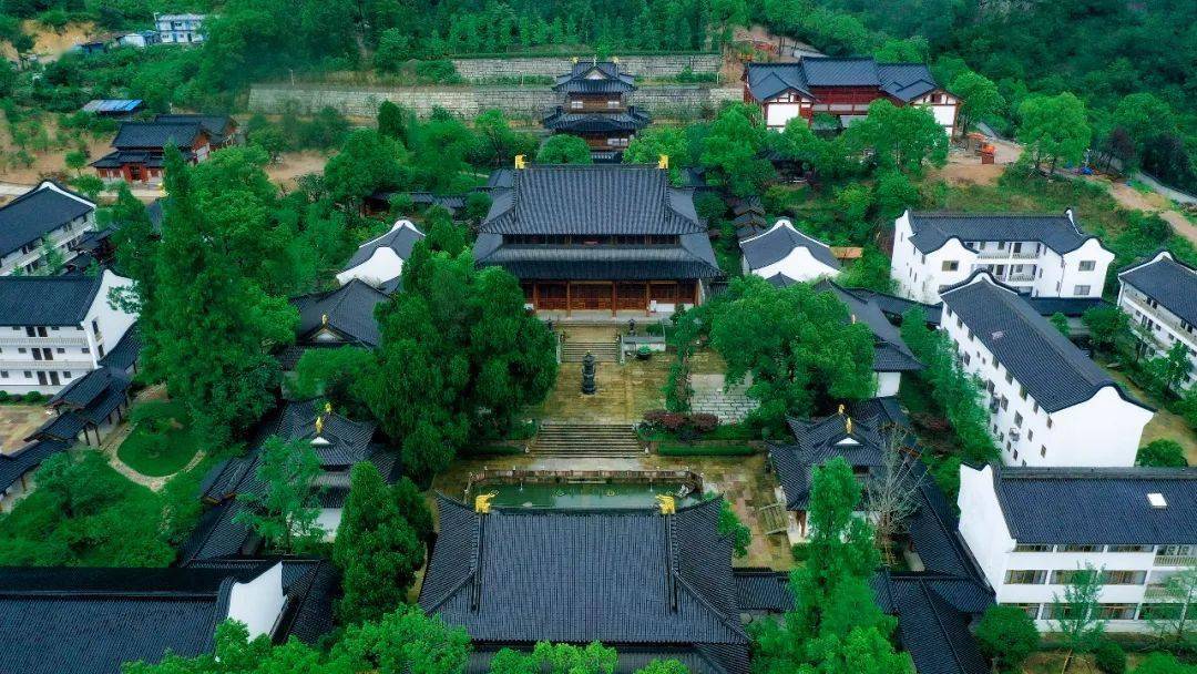 天台山宝华禅寺图片