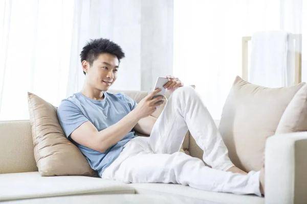 颈部|这些“毁健康”的行为，你可能每天都在做......