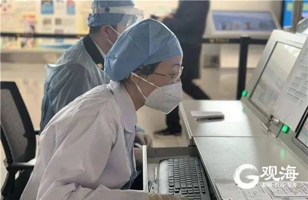 网友|冲上热搜！青岛一医生变身“钢铁侠”！网友：受过伤，真的知道这个疼……