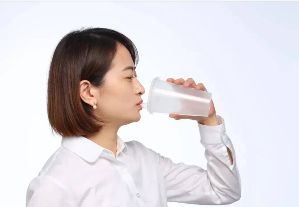 吸入式|全球首款吸入式新冠疫苗设备亮相 外形酷似奶茶杯